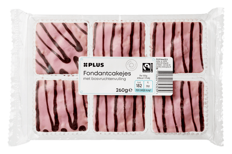 Fondantcakejes met bosvruchtenvulling