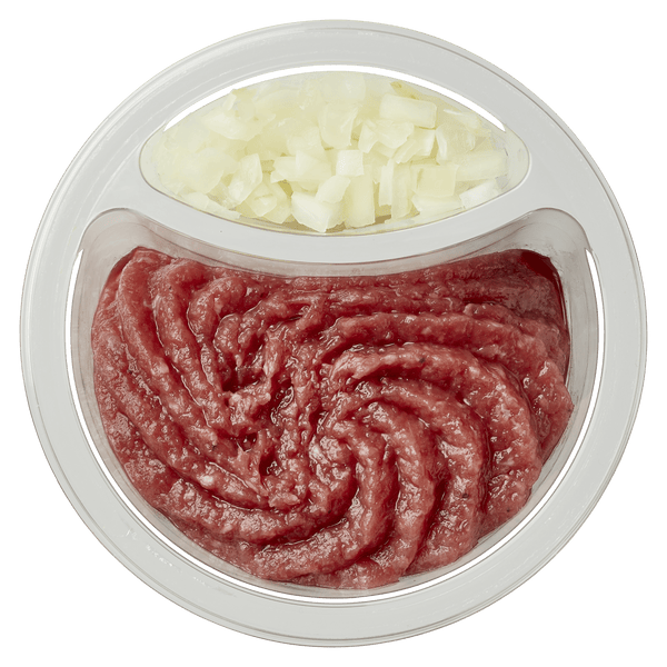 Steak tartare with onions