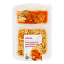 Foe Yong Hai stir-fried bami and vegetables