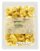 Tortellini with tomato and cheese
