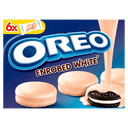 Oreo-Kekse umhüllt mit weißer Schokolade