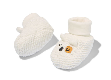 Newborn slippers knitted white