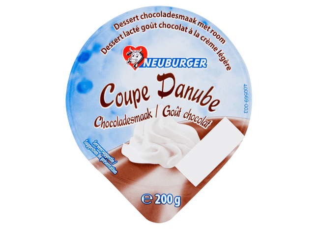 Neuburger Schokoladendessert mit Sahne