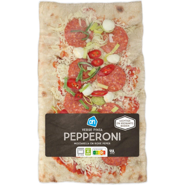 Fresh pepperoni pinsa