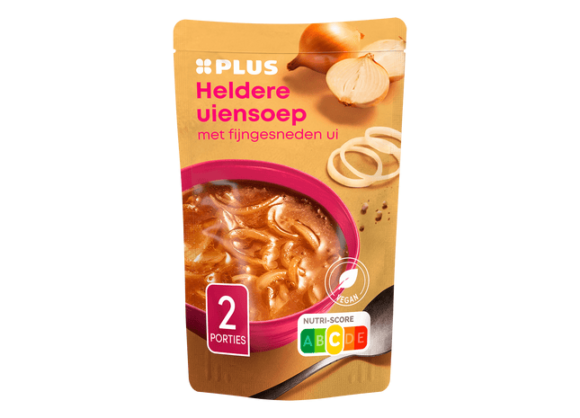 Heldere soep met fijngesneden ui