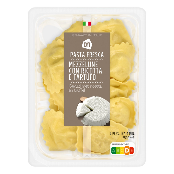 Mezzelune ricotta tartufo
