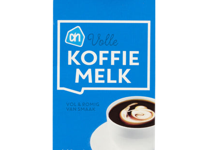 Vollständige Kaffeemilch
