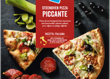 Pizza Piccante aus dem Steinofen