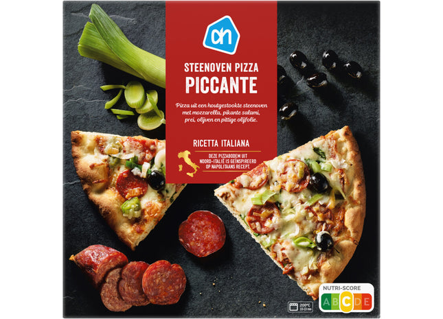 Pizza Piccante aus dem Steinofen