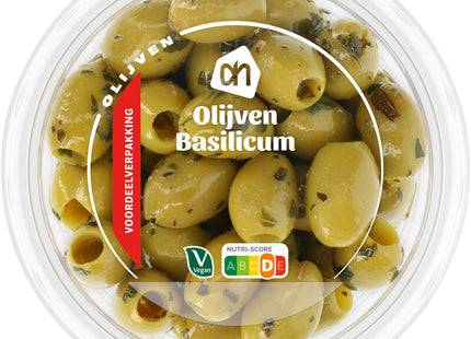 Groene olijven met basilicum