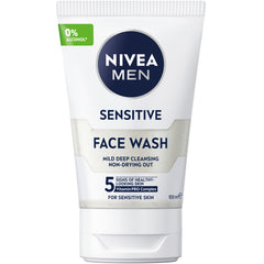 Gezichtsreiniging man