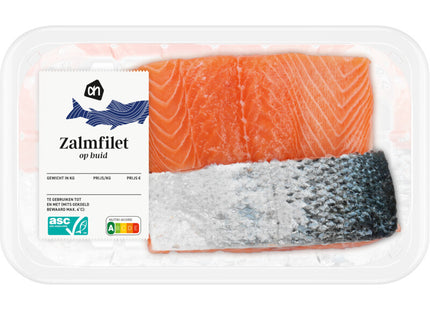 Zalmfilet op huid