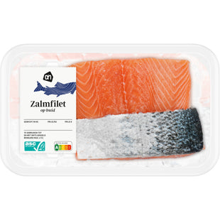 Zalmfilet op huid