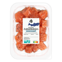 Pfannenfertige Lachswürfel mit Meersalz und Pfeffer