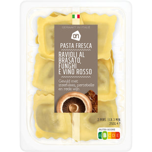 Ravioli brasato, funghi e vino rosso