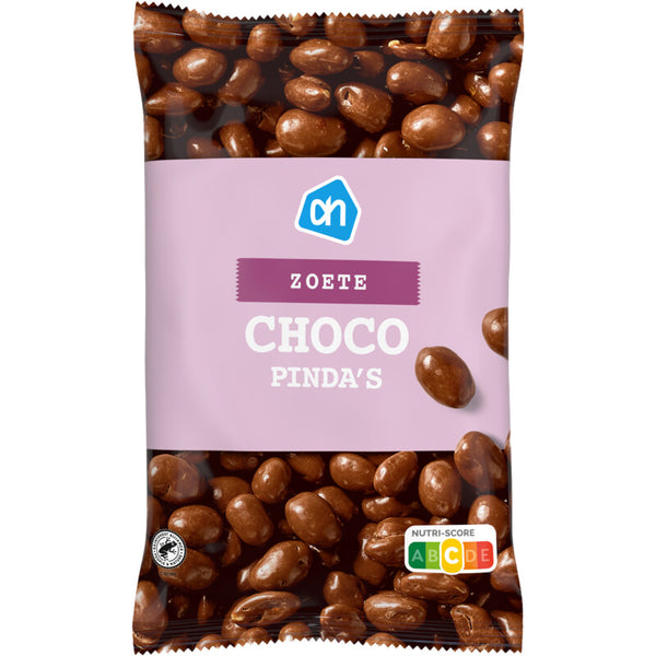 Sweet chocolate peanuts