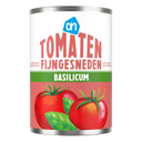 Tomaten fein geschnittener Basilikum