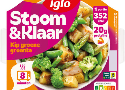 Iglu-Dampf und fertiges grünes Hühnchengemüse