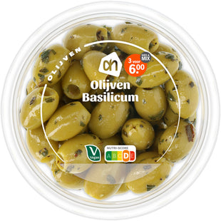 Groene olijven met basilicum