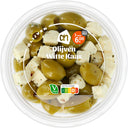 Grüne Oliven mit weißem Käse