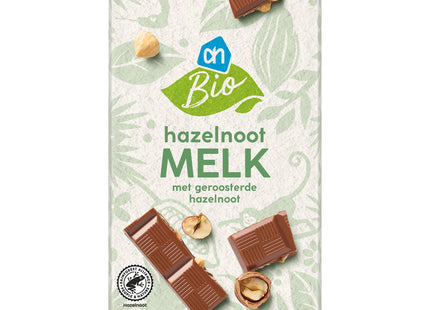 Organic hazelnut milk bar