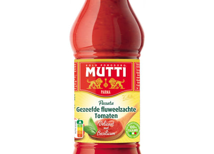 Mutti Passata gezeefde tomaten basilicum