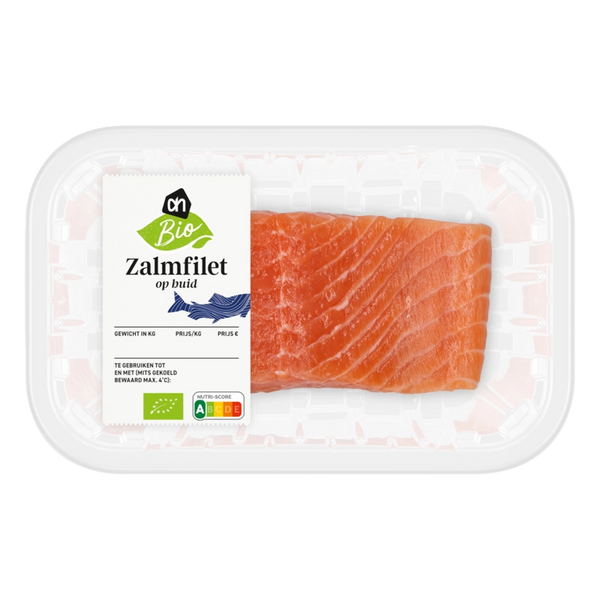 Biologisches Lachsfilet mit Haut