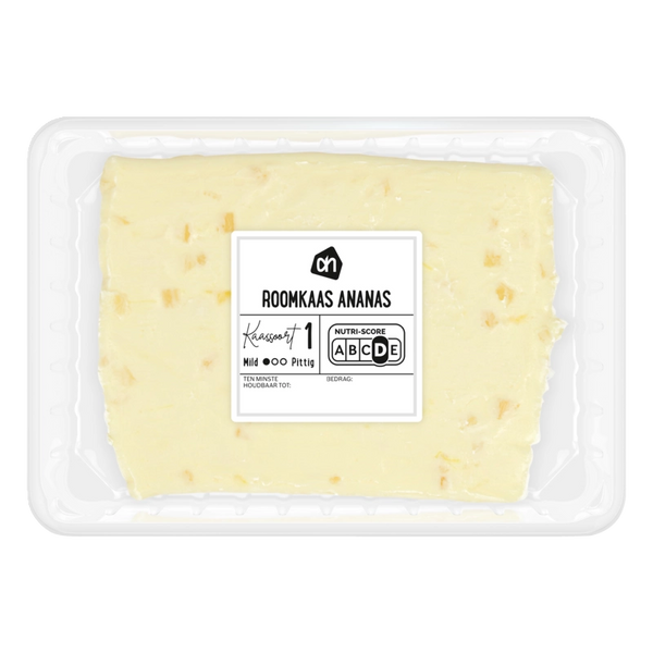 Frischer Hüttenkäse mit Ananas