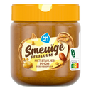 Smeuïge pindakaas met stukjes pinda