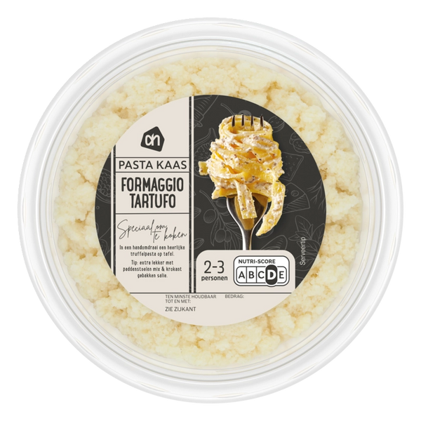Pasta with cheese and truffle