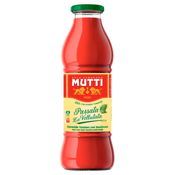 Mutti Strained Tomatoes with Basil