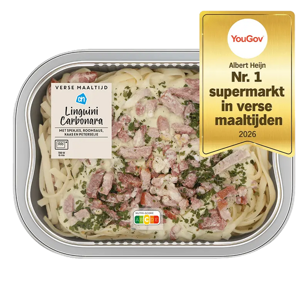 Fresh meal linguine carbonara