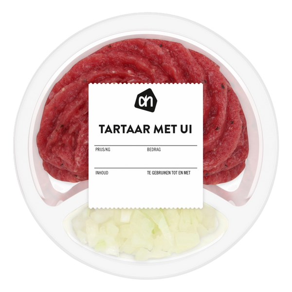 Tatar mit Zwiebeln