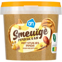 Smeuïge pindakaas met stukjes pinda
