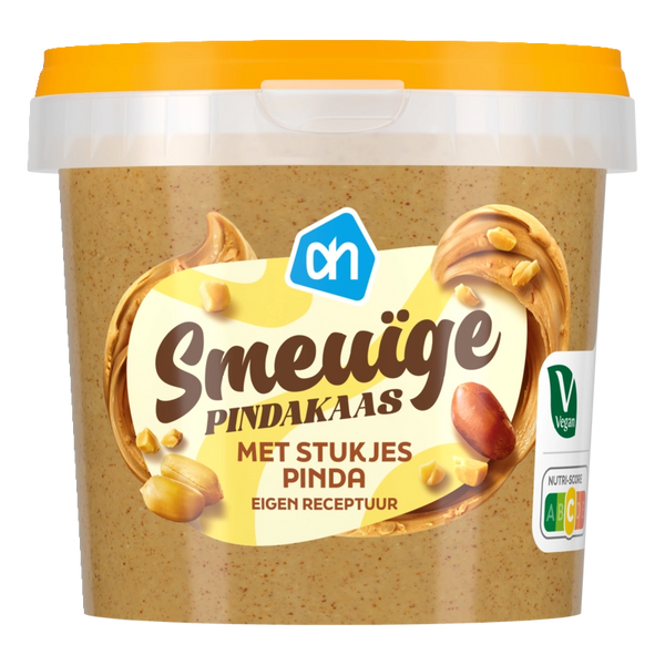 Smeuïge pindakaas met stukjes pinda